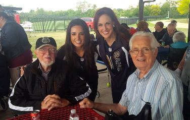 Veterans_St._Louis_Rams_Cheerleaders.jpg